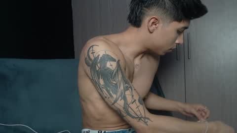 thesaint_xxx online show from October 12, 11:10 pm