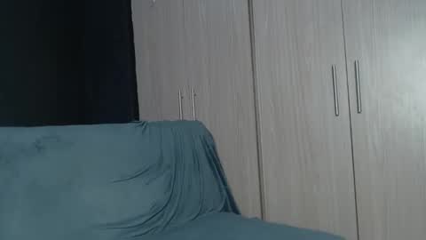 thesaint_xxx online show from October 18, 5:12 am