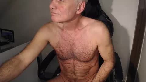 NudeDJ online show from December 19, 6:21 am