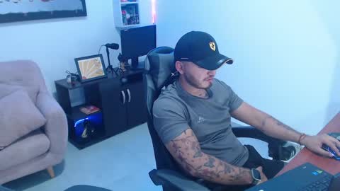 thiago_420 online show from May 24, 1:33 am