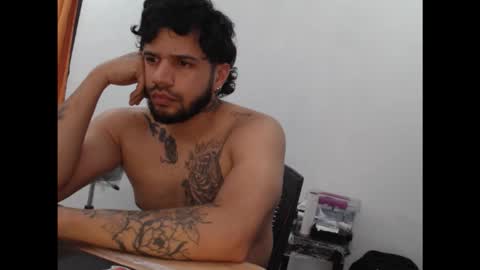 Snapshot of thiago_balconee chatting on October 19, 10:24 pm Thiago balconee online show from October 19, 10:24 pm