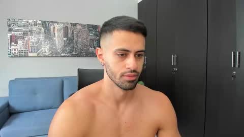 thiago_driussi online show from October 11, 2:21 pm