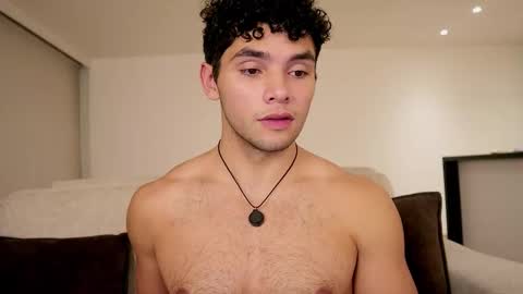 Just Thiago  online show from March 18, 2:03 am