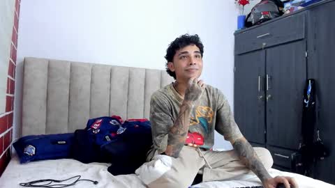 thiago_mille online show from March 5, 1:35 am