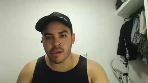 Thiago online show from November 21, 12:53 am