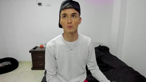 Thiago Wells online show from February 23, 12:26 am