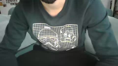 Snapshot of thinboy2 chatting on December 9, 2:08 pm Thinboy2 online show from December 9, 2:08 pm