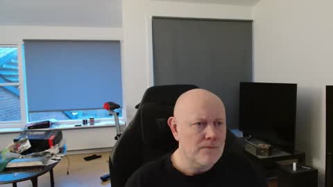 thomas315627 online show from April 19, 6:21 pm