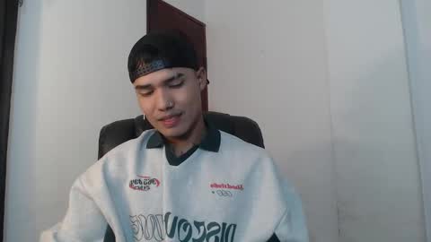 Thomas online show from December 12, 3:54 am