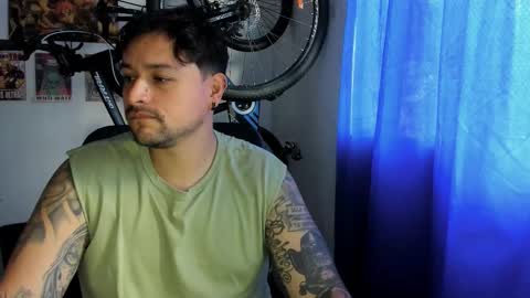 Thomas online show from November 25, 4:42 pm