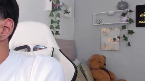 Thomas online show from November 18, 6:39 am