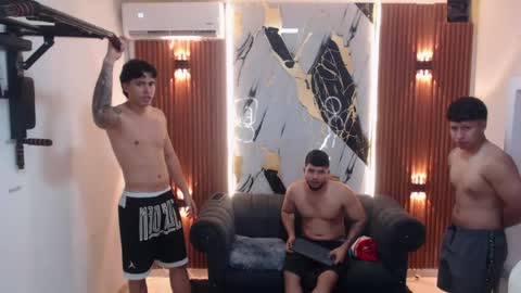 thomson_hot01 online show from June 2, 5:30 am