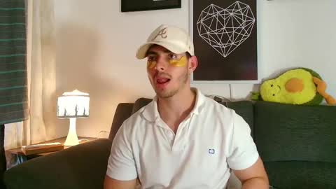 thomylov online show from February 10, 12:54 pm