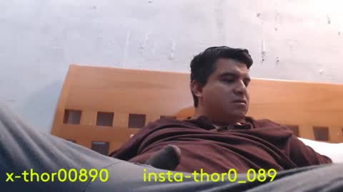 thor0200 online show from December 3, 6:46 am