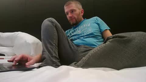 timgeil7890 online show from February 12, 9:21 pm