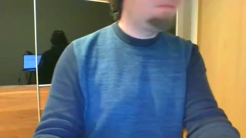 Snapshot of tirolerboy27 chatting on December 2, 10:06 am Tirolerboy27 online show from December 2, 10:06 am