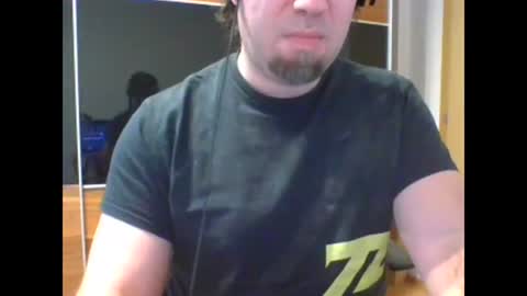 Snapshot of tirolerboy27 chatting on January 13, 1:17 pm Tirolerboy27 online show from January 13, 1:17 pm