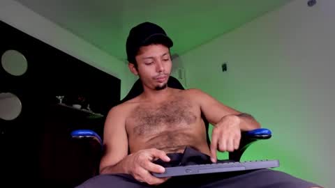 titobell10 online show from June 29, 7:36 pm