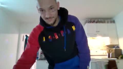 titoshow89 online show from March 24, 9:30 pm