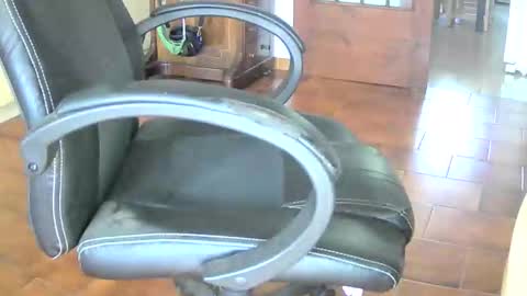 Tobiko online show from November 17, 3:37 pm