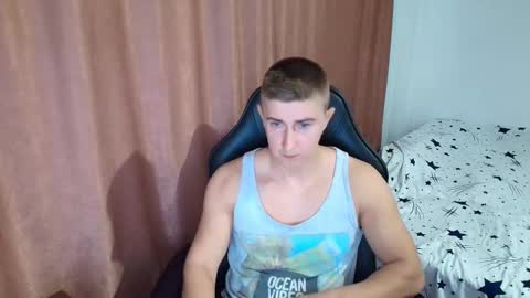 todhorny987 online show from February 3, 6:40 am