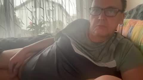 Tom online show from October 17, 2:54 pm