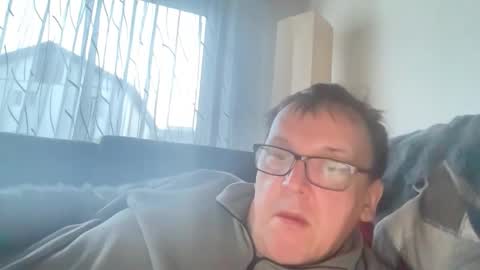 Tom online show from March 6, 4:59 pm