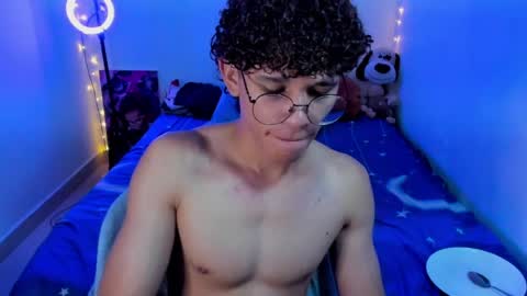 Tom Blue online show from April 1, 12:12 am