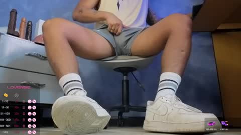 Tom online show from March 28, 2:39 pm