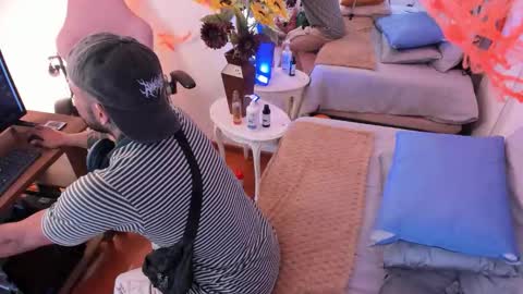 Snapshot of tom_cooper_1 chatting on October 21, 12:41 pm Master of pleasure online show from October 21, 12:41 pm