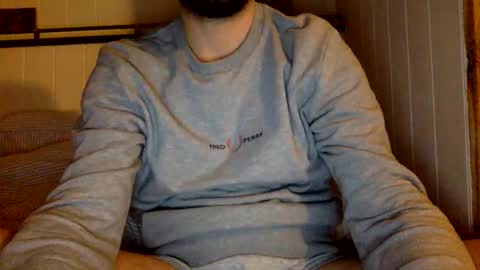 tom_uk33 online show from November 15, 12:34 am