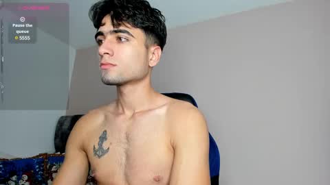 tom online show from January 4, 10:27 am