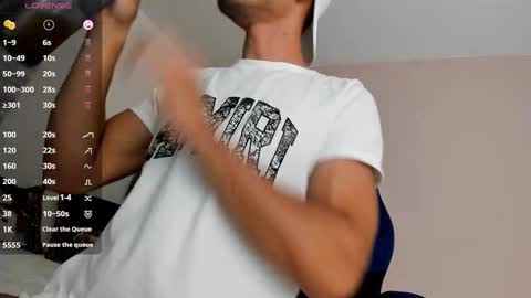 tom online show from December 10, 1:40 am