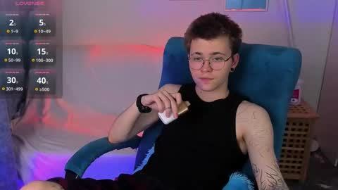 tomas_norton online show from June 6, 8:37 pm