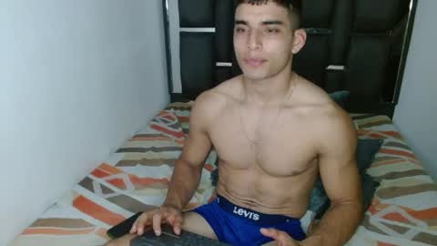 tomaz_18 online show from April 2, 2:42 am