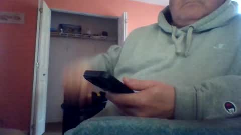 Snapshot of tomcat4848 chatting on October 20, 4:55 pm tomcat4848 online show from October 20, 4:55 pm