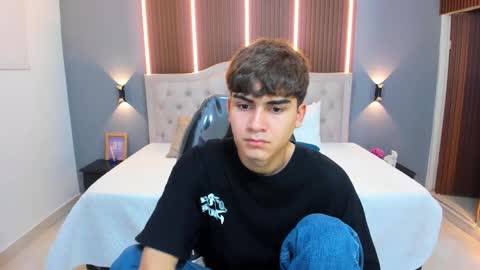 Tommy  online show from November 12, 3:56 am