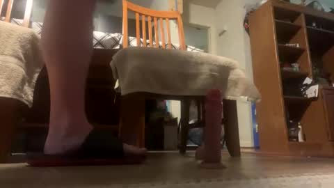 tommy4inch online show from April 17, 1:25 pm