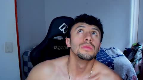 Twitter BreddTommy IG tommy bredd online show from February 17, 7:02 pm