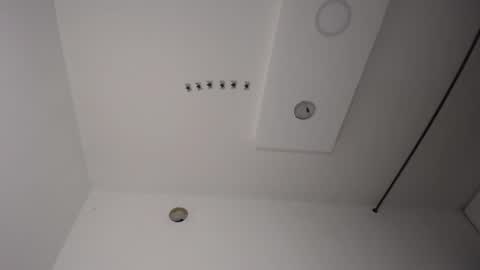   Thomas    online show from February 1, 12:40 am