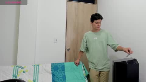   online show from October 28, 7:55 am