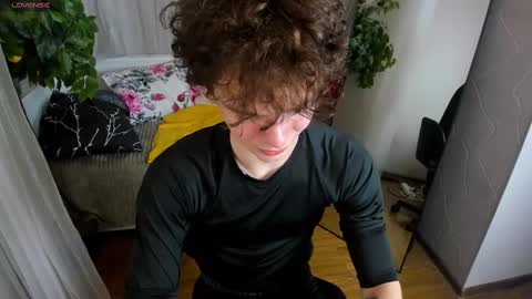 Snapshot of tommy_jamm chatting on February 26, 3:52 pm Tommy online show from February 26, 3:52 pm