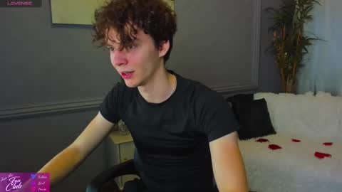 Snapshot of tommy_jamm chatting on February 12, 3:05 pm Tommy online show from February 12, 3:05 pm