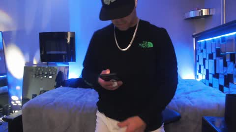 Tommy online show from December 6, 7:12 pm