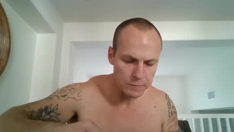 tommygunsfit online show from January 3, 8:11 pm