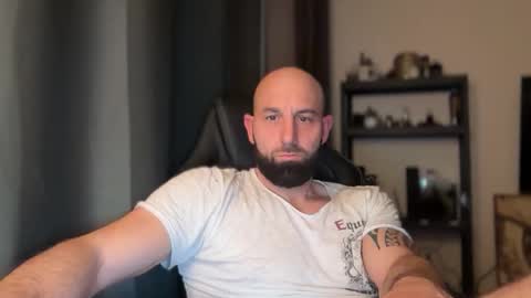 Thomas Fit online show from April 19, 8:44 pm