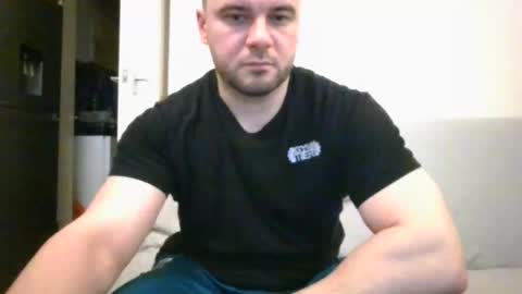 Snapshot of tommyy19901 chatting on February 18, 6:28 pm tommyy19901 online show from February 18, 6:28 pm