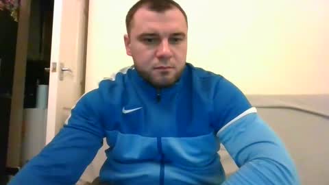 Snapshot of tommyy19901 chatting on December 4, 6:39 pm tommyy19901 online show from December 4, 6:39 pm