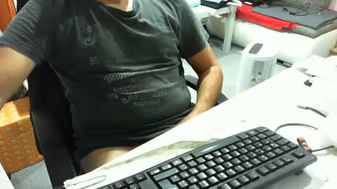 Tom online show from October 5, 8:02 pm