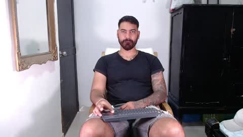 Tomas jhonson online show from January 29, 5:45 pm